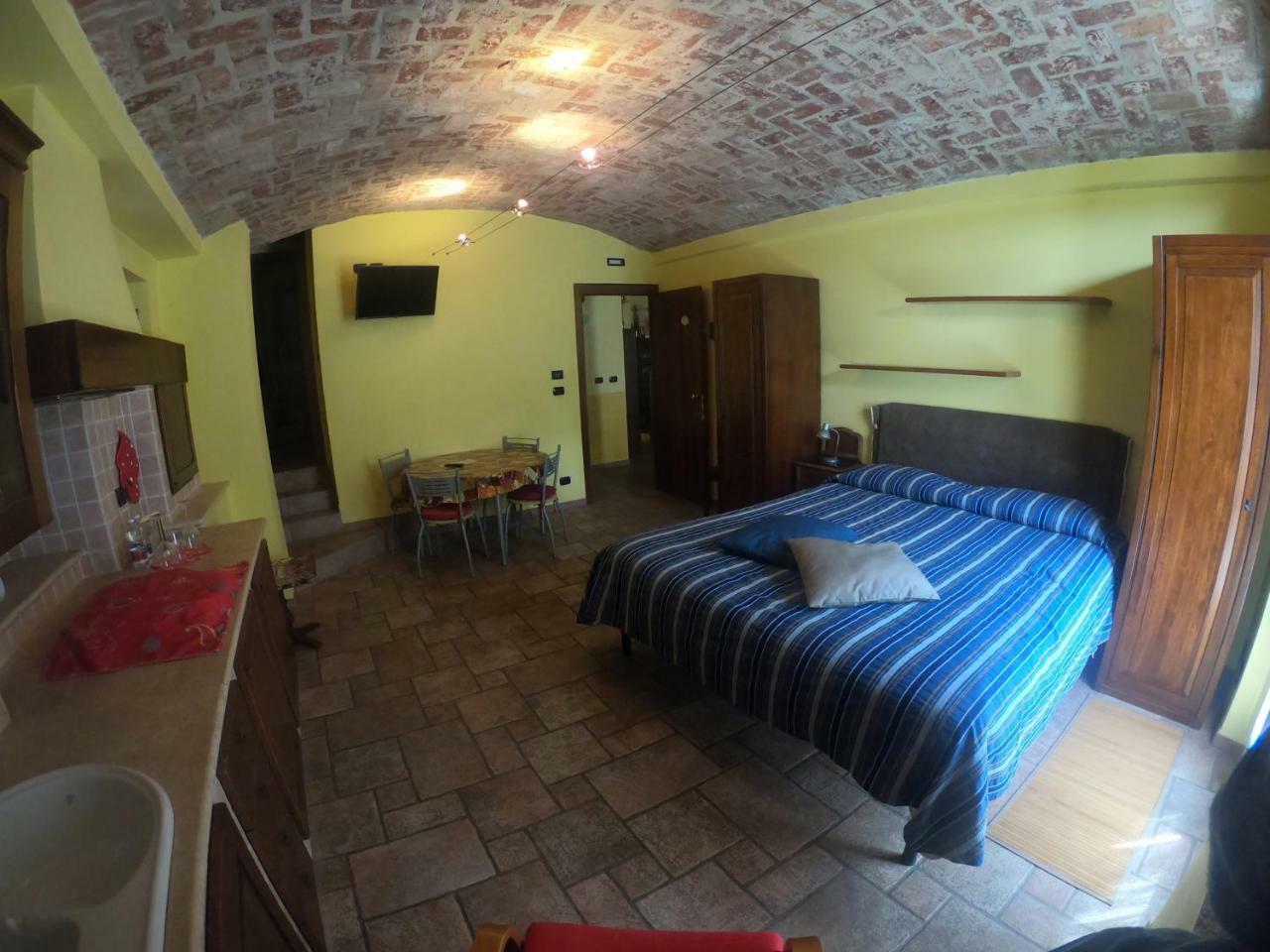 Tra... Monti E Vigne Bed & Breakfast ลามอร์รา ภายนอก รูปภาพ