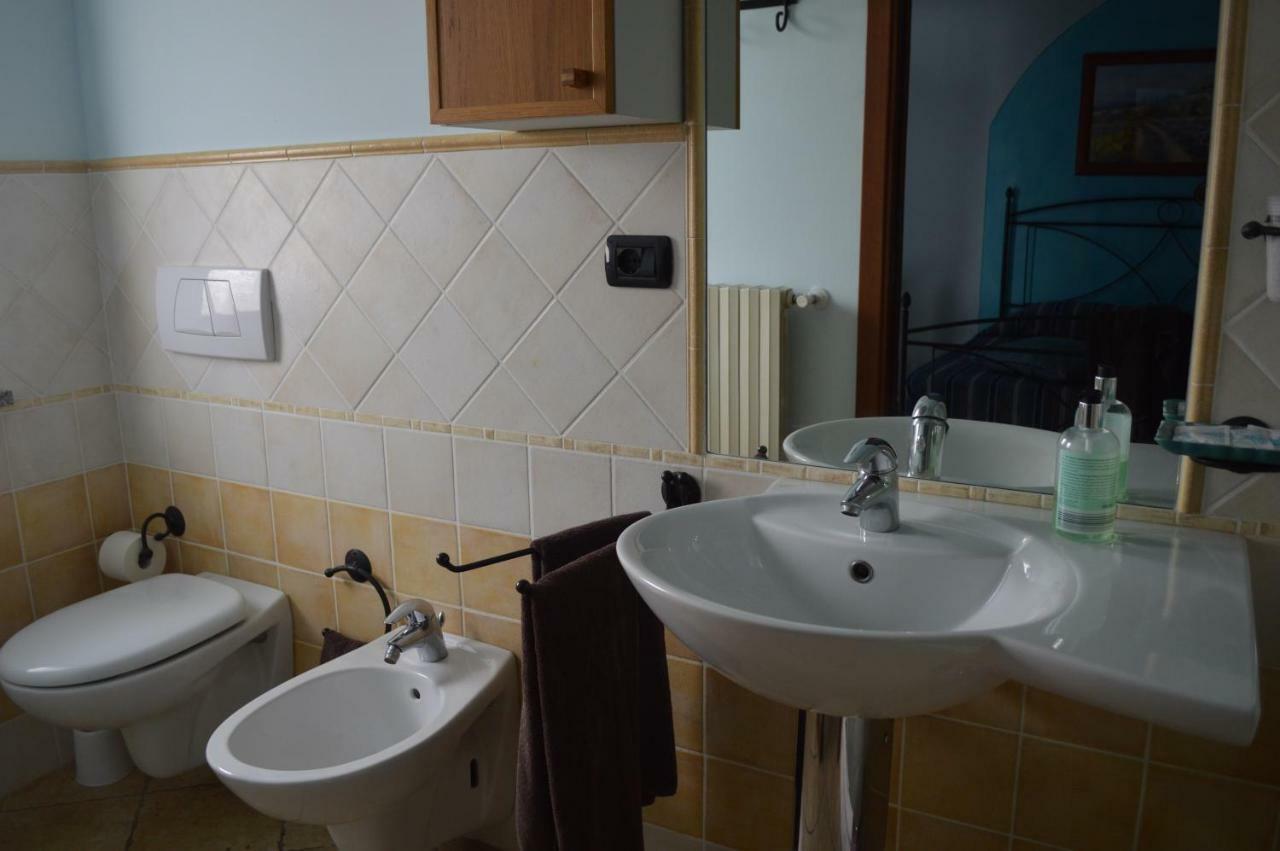 Tra... Monti E Vigne Bed & Breakfast ลามอร์รา ภายนอก รูปภาพ